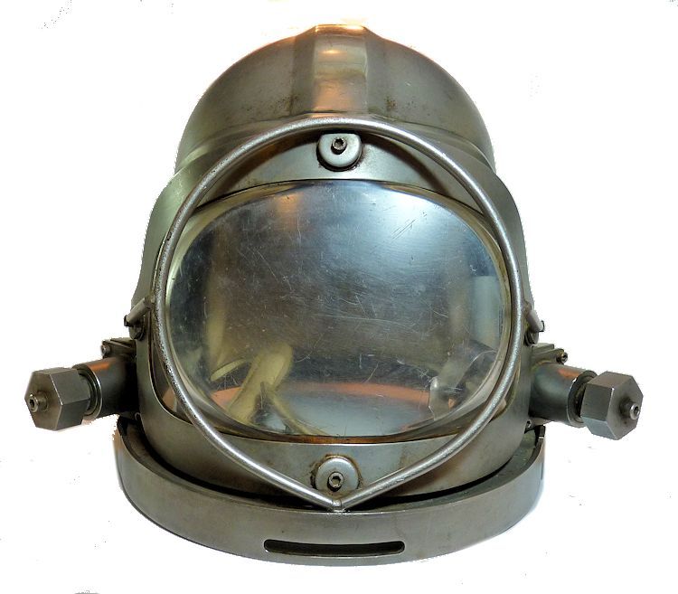 front view of Savoie dive helmet image
