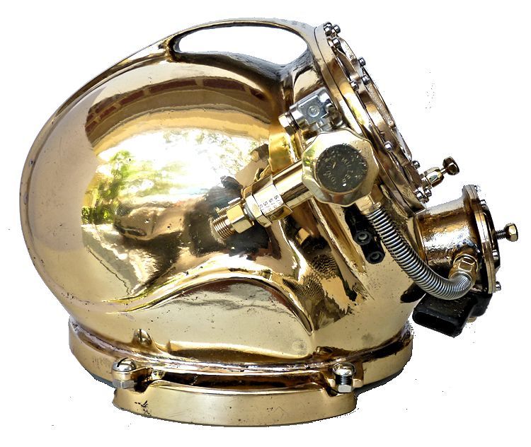 The right side vview of the Miller dive hat image
