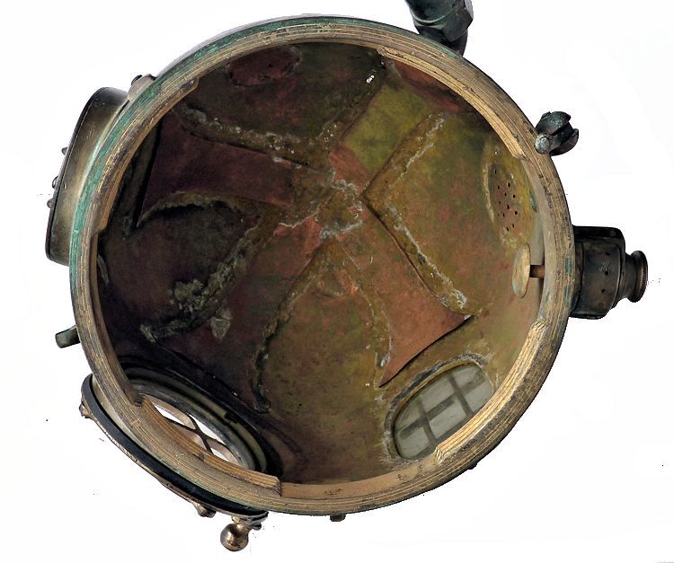 Inside of the early Morse bonnet showing the vents image