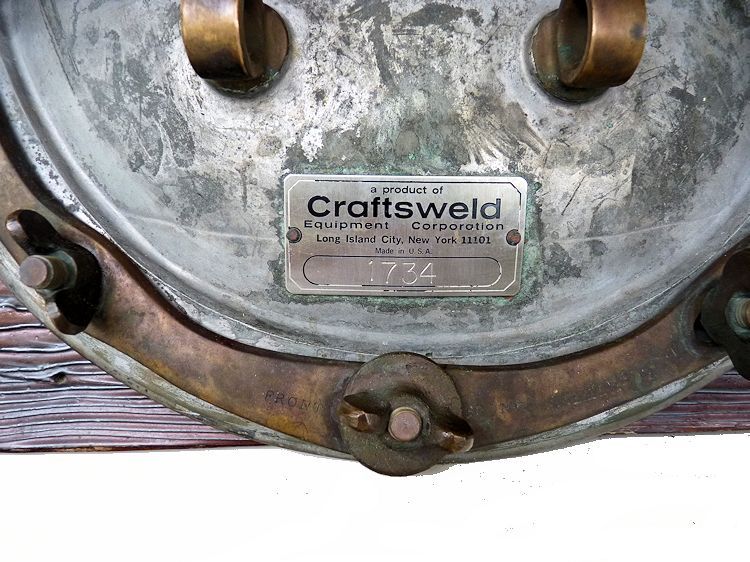 Maker's tag pf the Craftsweld dive helmet image